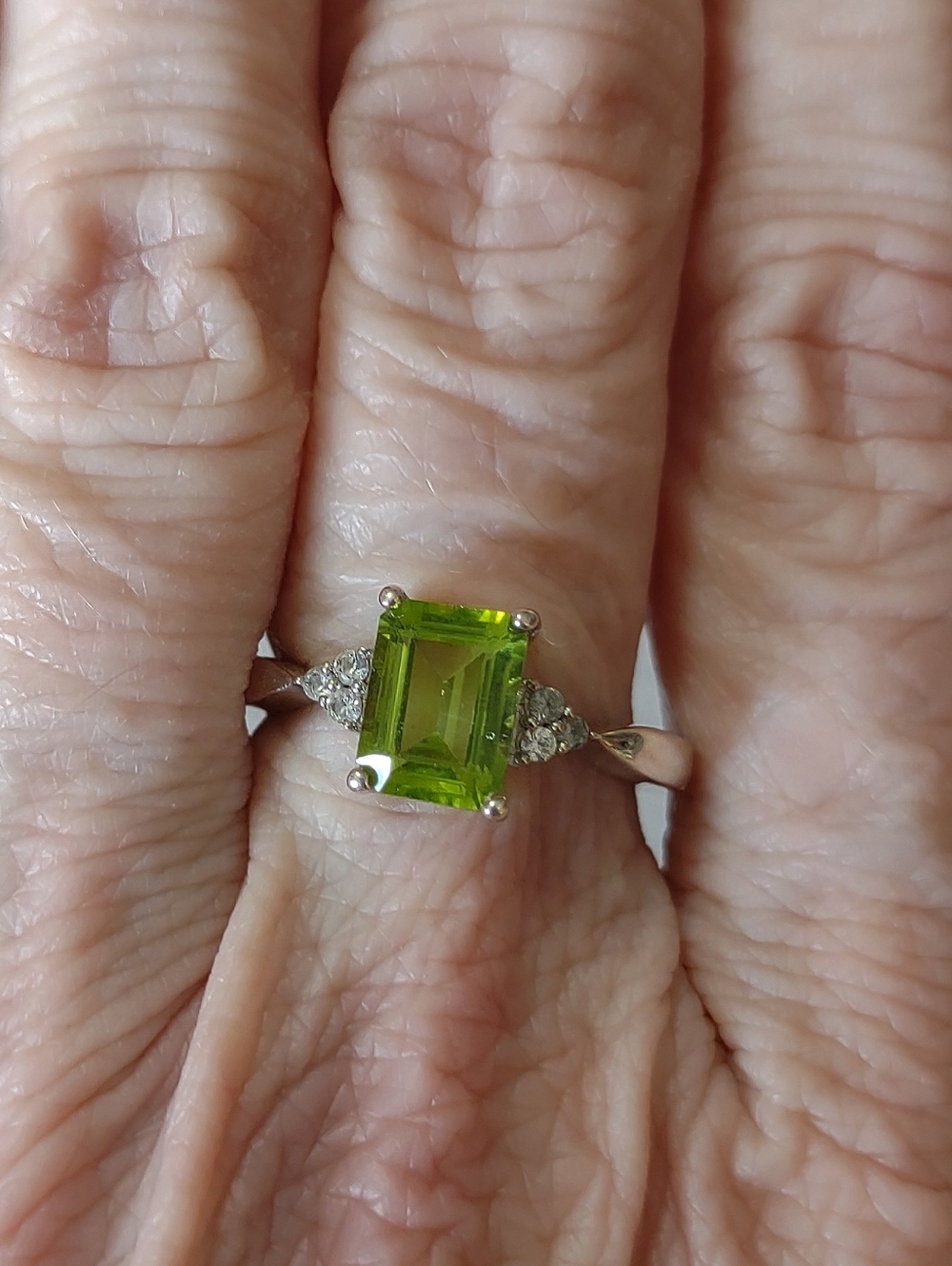 Firm Final Price!*Sterling Peridot Ring(7) - Picture 4 of 5